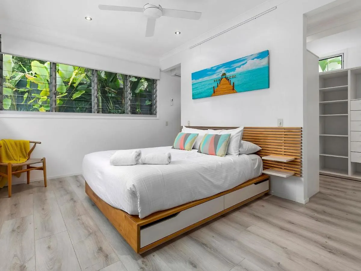 9 Nairana Rest Noosa Heads Villa